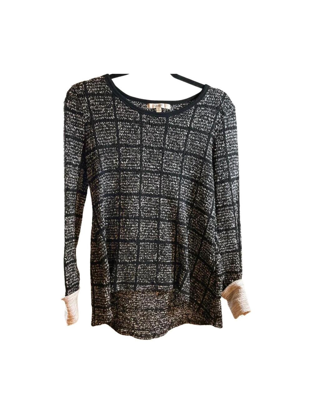 Black/White Check Knit Top (Long Sleeve)